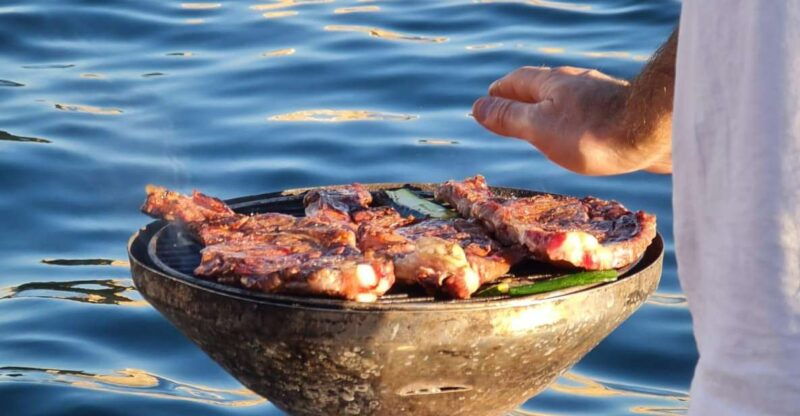 barbecue-on-boat-meat-option-napoli-seaview