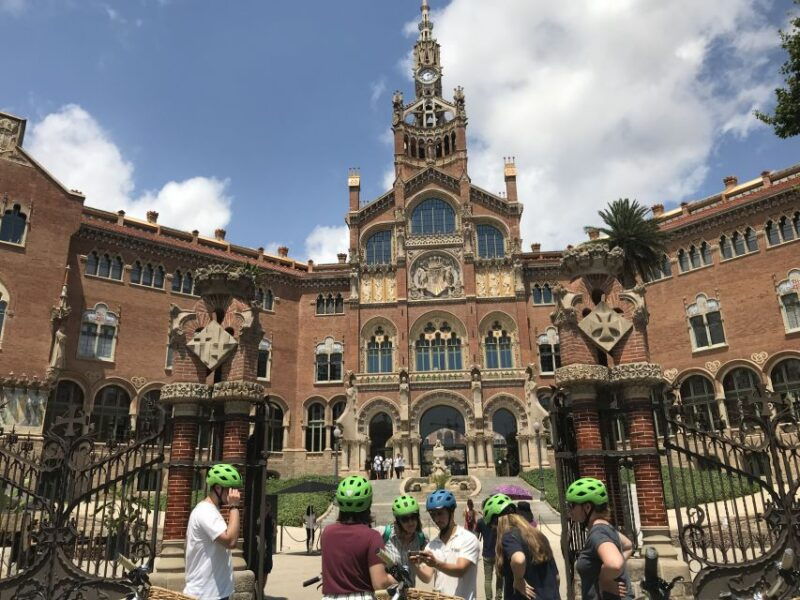 barcelona-1-5-hour-sightseeing-tour-by-electric-bike