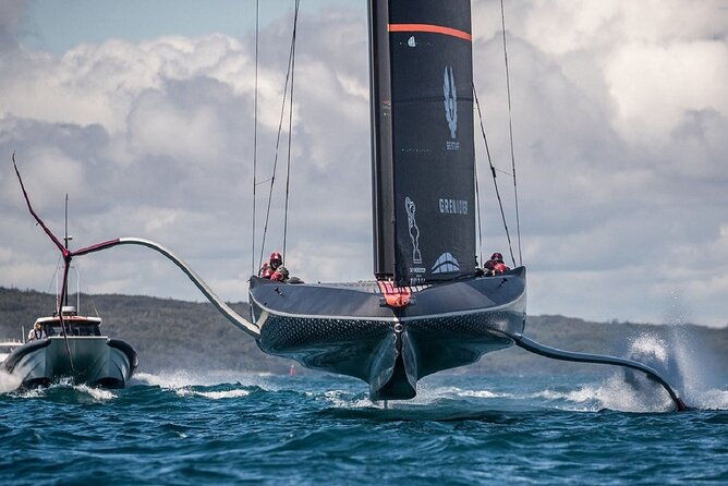 barcelona-1-hour-sailing-experience-with-drinks-and-snacks
