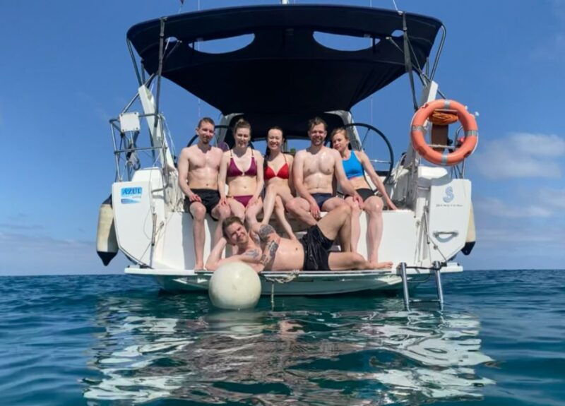 barcelona-1-hour-scenic-sailboat-tour-with-snacks-and-drinks