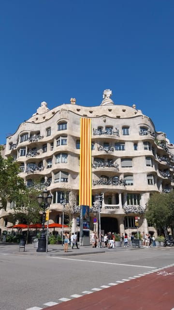 barcelona-101-walking-tour-all-highlights-in-one-day