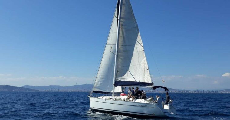 barcelona-2-3-4h-exclusive-private-sailing-boat-cruise
