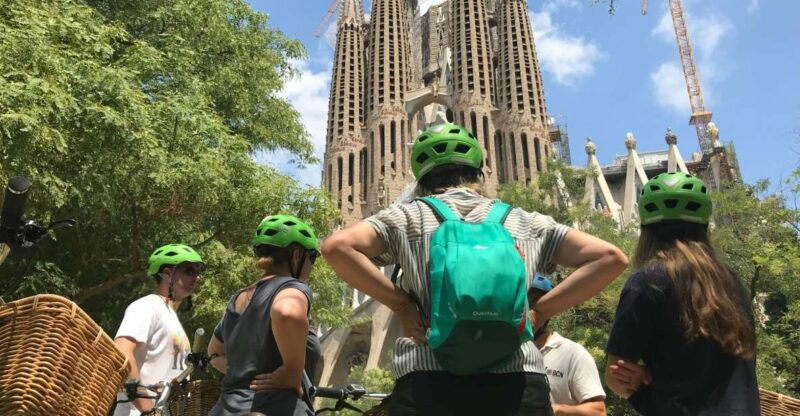 barcelona-2-5-hour-bike-or-e-bike-historical-tour