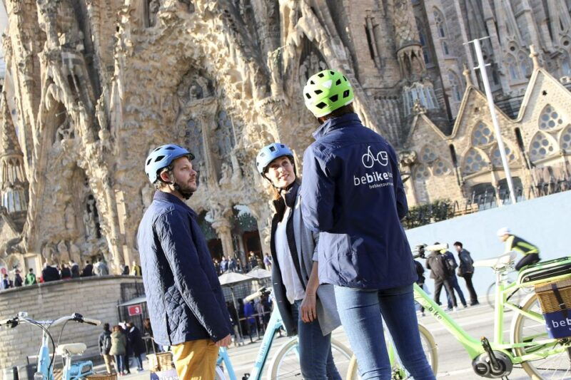 barcelona-2-5-hour-bike-or-e-bike-historical-tour