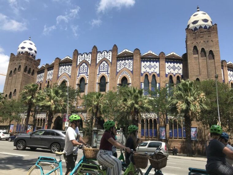 barcelona-2-5-hour-bike-or-e-bike-historical-tour