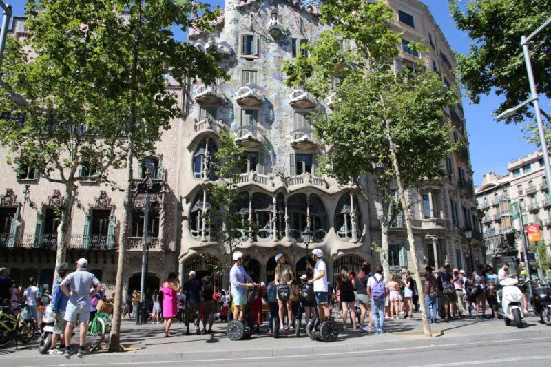 barcelona-2-5-hour-gaudi-segway-tour