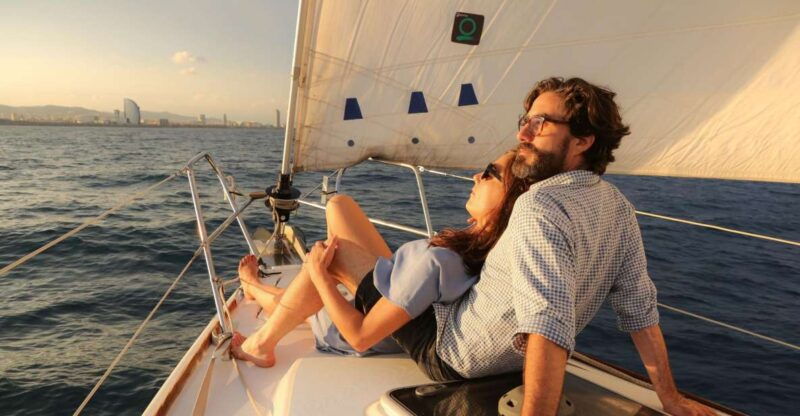 barcelona-2-hour-private-sunset-sailing-experience