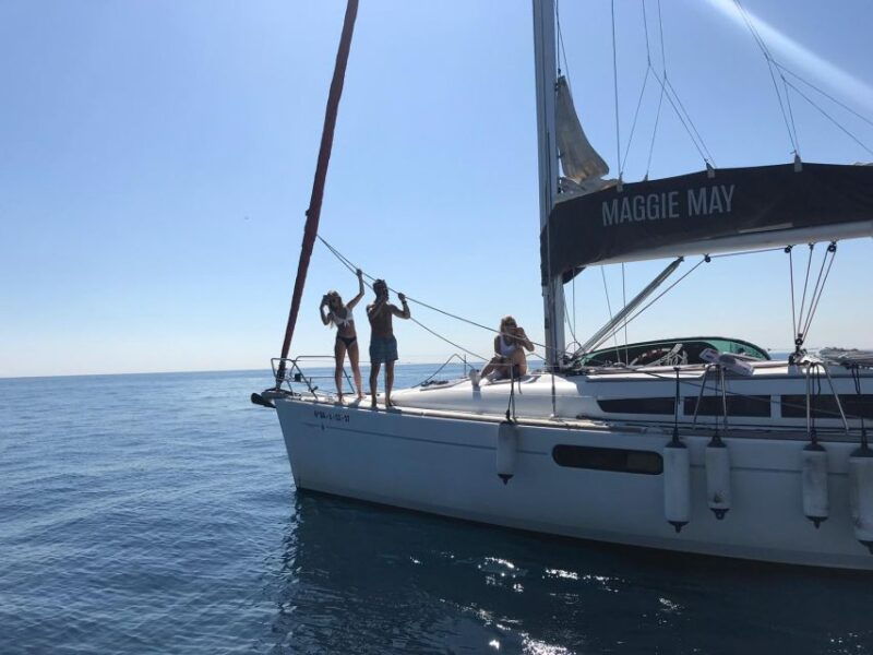 barcelona-2-hour-sailboat-tour-with-paddle-boarding