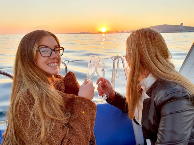 barcelona-2-hour-sailboat-tour-with-snacks-and-drinks