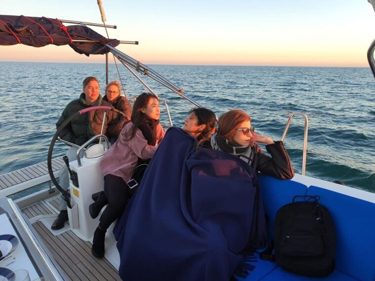 barcelona-2-hour-sailboat-tour-with-snacks-and-drinks