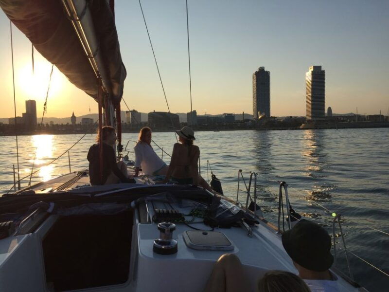 barcelona-2-hour-sunset-sailboat-trip