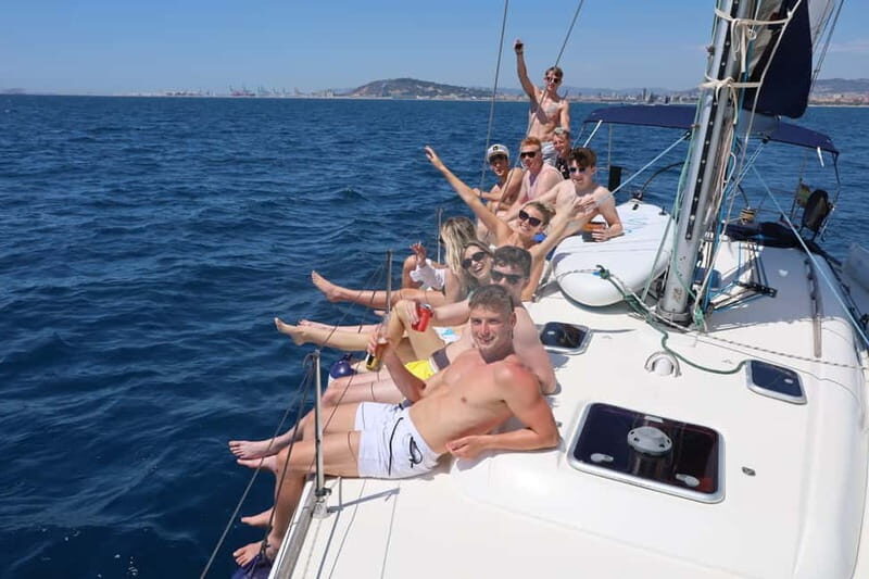 Barcelona 2h private sailing tour for 11 with local Skipper - Key Points