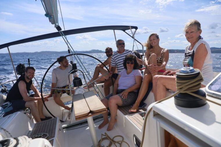barcelona-2h-private-sailing-tour-with-local-skipper
