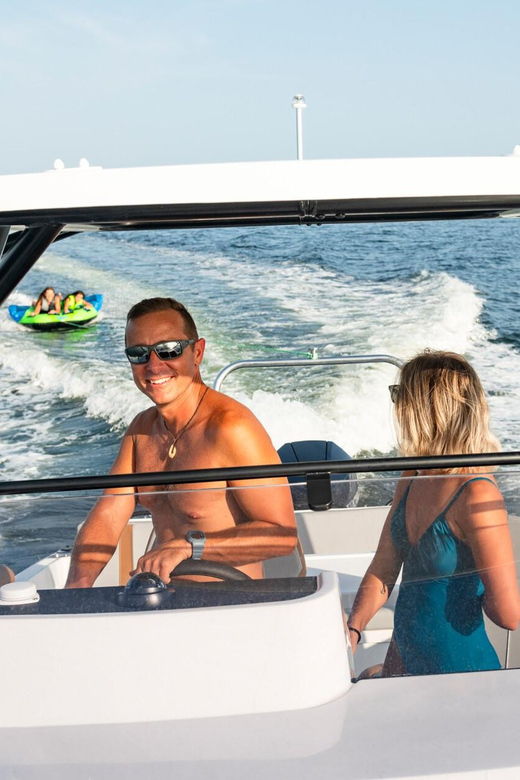 barcelona-4-hours-private-tour-on-a-motorboat