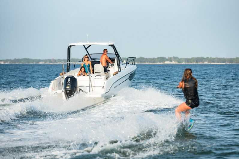 barcelona-4-hours-private-tour-on-a-motorboat