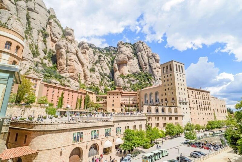 barcelona-and-montserrat-helicopter-flight
