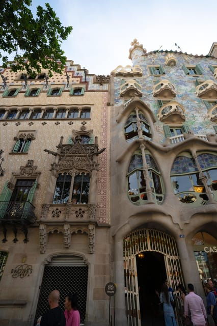 barcelona-architecture-walking-tour-with-casa-batllo-upgrade-2