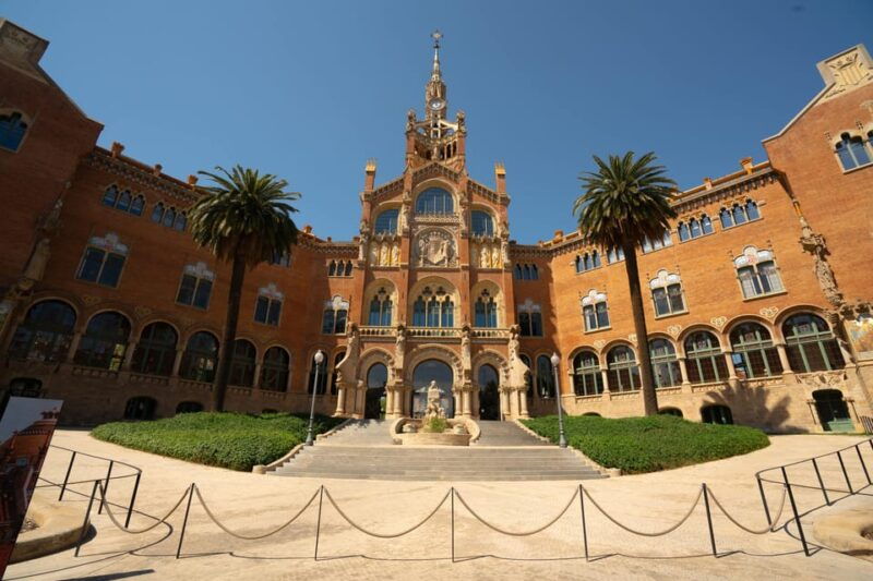 barcelona-architecture-walking-tour-with-casa-batllo-upgrade-2