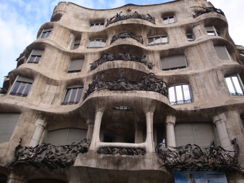 barcelona-art-nouveau-gaudi-tour