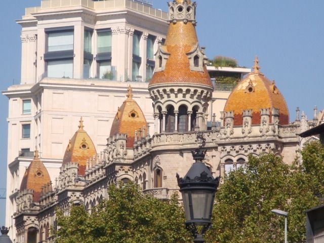 barcelona-art-nouveau-gaudi-tour