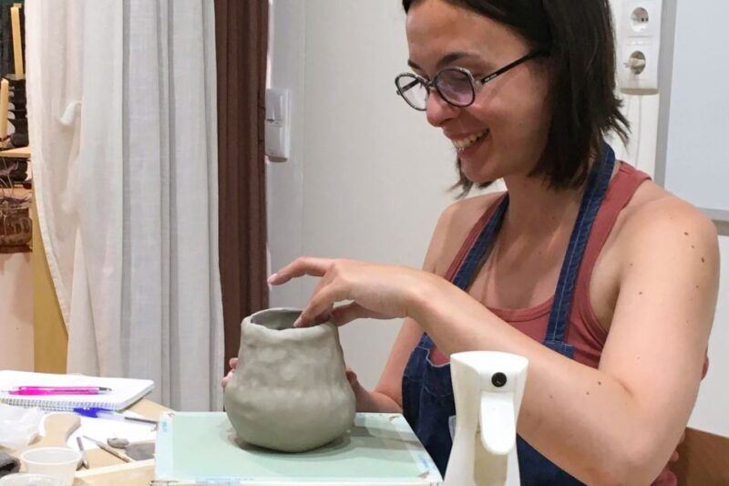 barcelona-artisan-ceramic-cup-or-vase-making-workshop