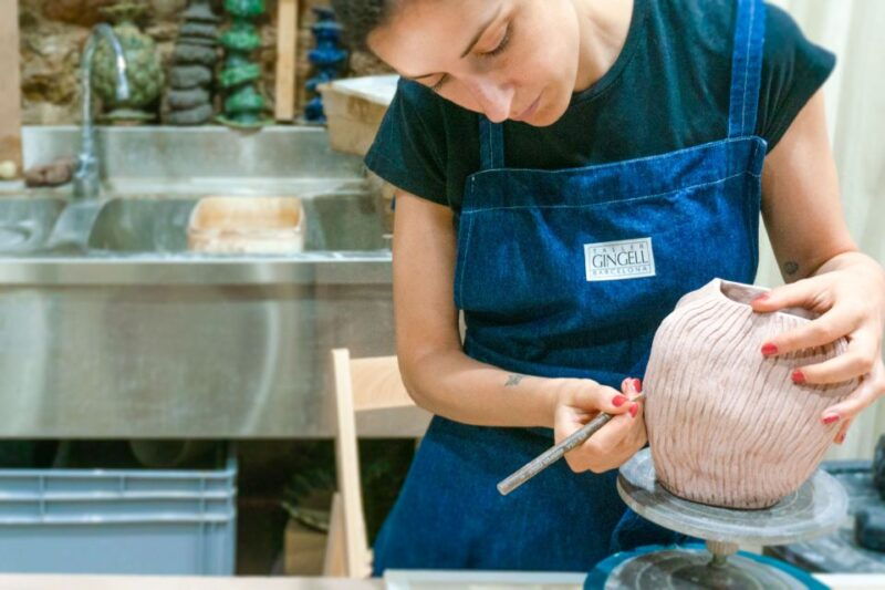 barcelona-artisan-ceramic-cup-or-vase-making-workshop