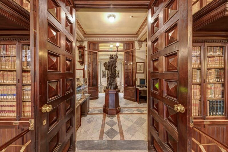 barcelona-arus-library-guided-tour