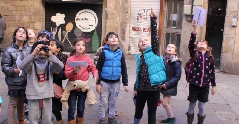 barcelona-barrio-gotico-dragon-tour-for-families