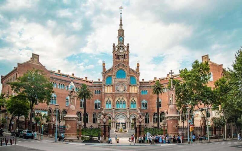 Barcelona Beyond Gaudí: Modernism, Rooftops, and Hidden Gems - Practical Aspects and Value
