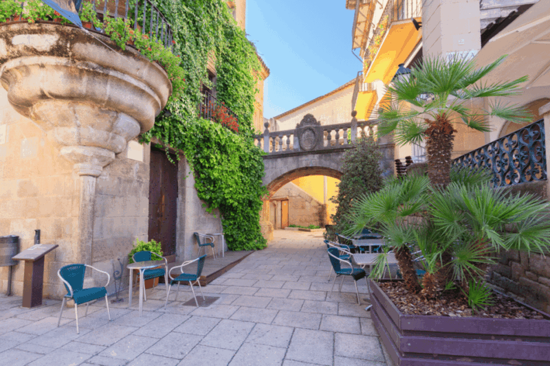 barcelona-bike-tour-with-local-private-guide