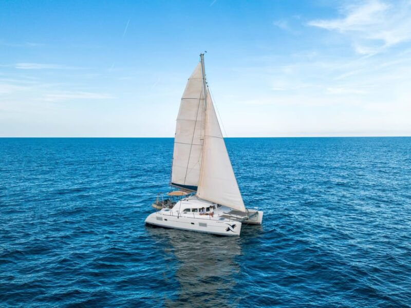 barcelona-boat-cruise-w-sailing-wine-tapas