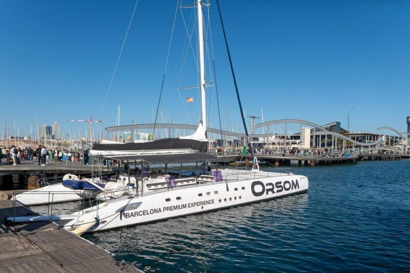 barcelona-boat-trip-and-panoramic-helicopter-flight