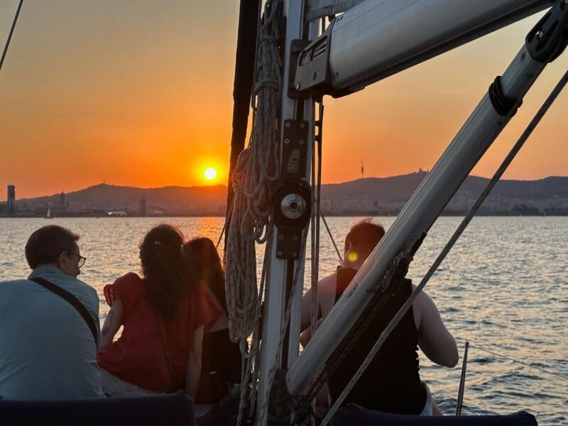 barcelona-boat-trip-with-champagne