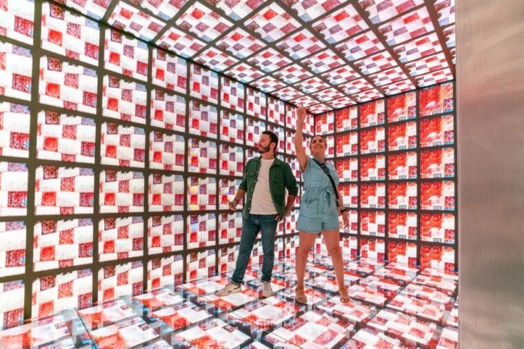 barcelona-casa-batllo-entry-with-self-audioguide-tour