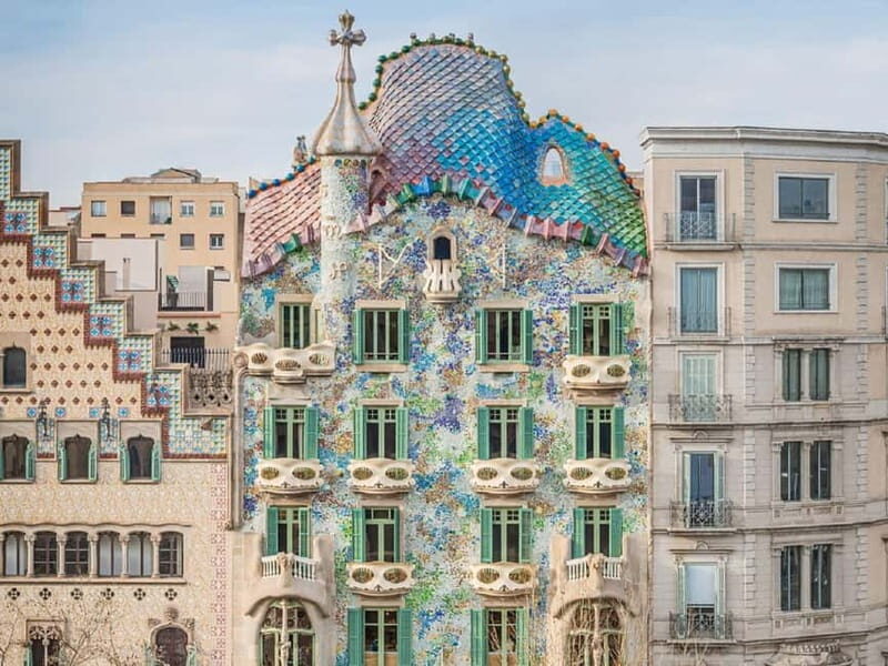 Barcelona: Casa Batlló Tour and Optional White Rabbit Museum - Key Points