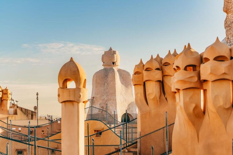 barcelona-casa-mila-early-morning-access-guided-tour