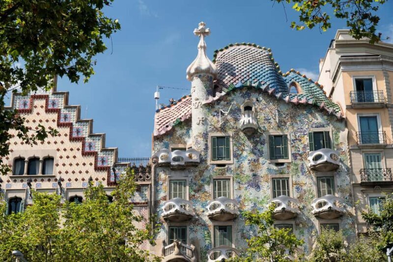 Barcelona: Catalan Modernism Architecture Walking Tour - Key Points  