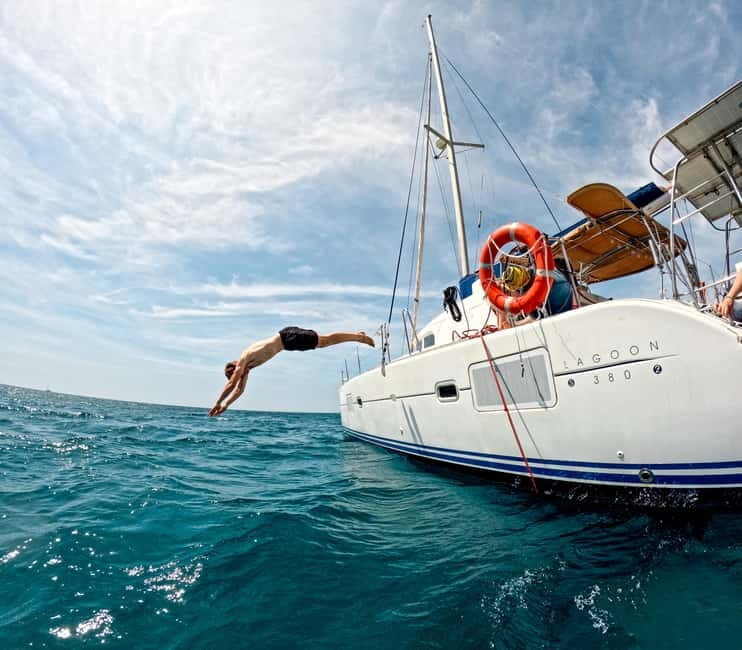 Barcelona: Catamaran Cruise w/ Sailing, Wine, & Tapa - FAQs