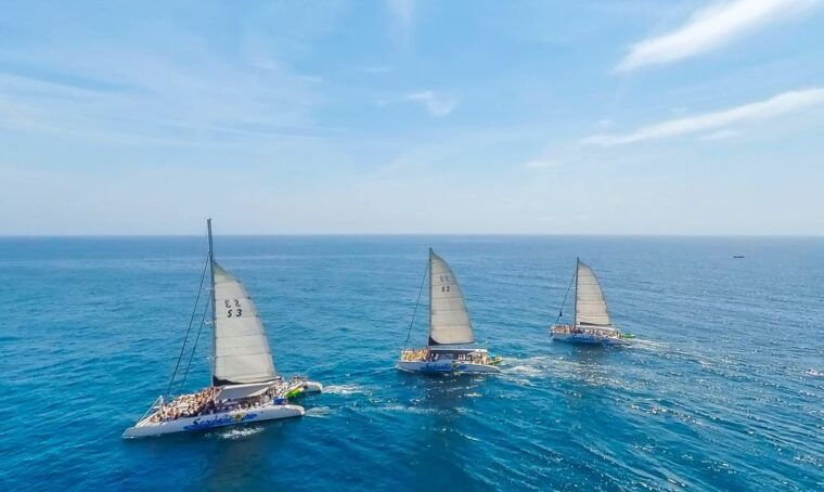 barcelona-catamaran-party-cruise-with-bbq-meal