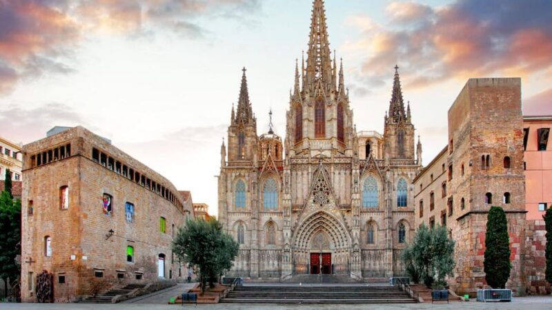 barcelona-cathedral-exclusive-walking-tour-entry-tickets