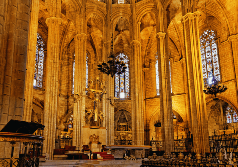 barcelona-cathedral-sunrise-tour-traditional-breakfast