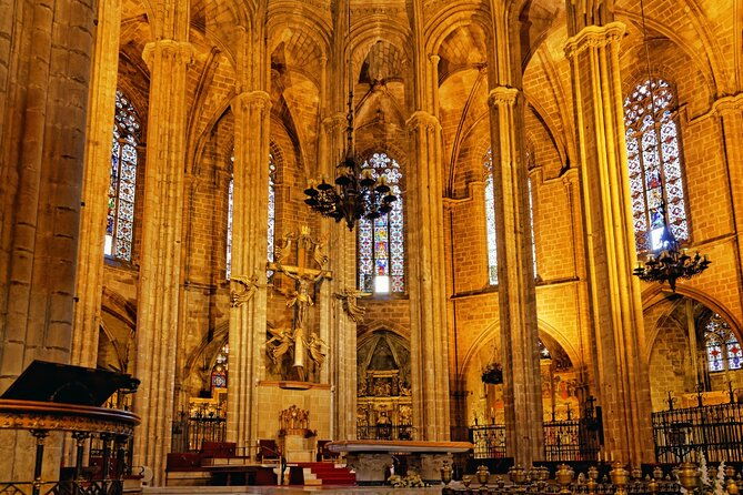 barcelona-cathedral-ticket-guided-tour-terrace-vr-experience