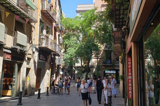 barcelona-city-highlights-bike-tour-with-e-bike-option