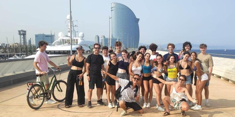 barcelona-city-highlights-bike-tour-with-locals