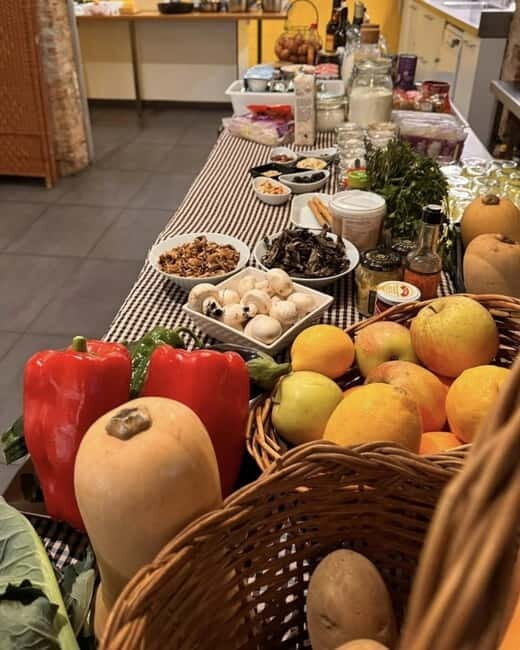 Barcelona: Cooking Class with Tapas, Paella & Wine Tasting - Key Points 