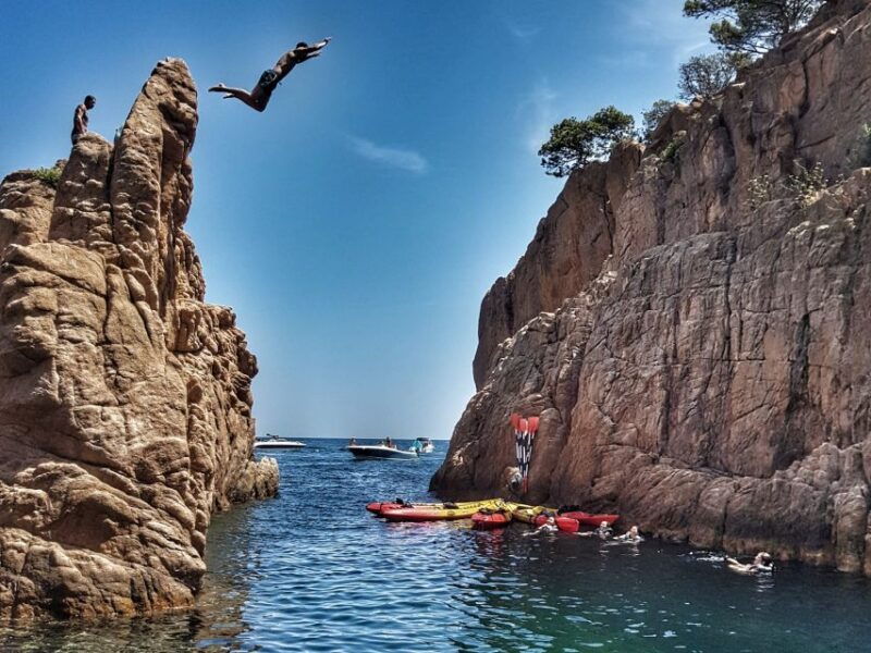 barcelona-costa-brava-hiking-sea-kayaking-lagoon-dipping