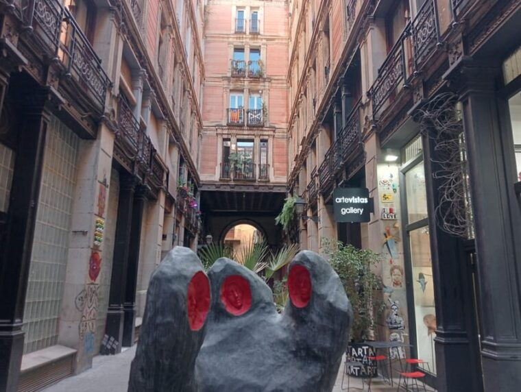 barcelona-curious-legends-and-traditions-of-old-town-tour