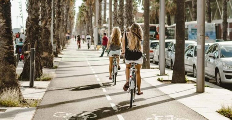 barcelona-customized-bike-tour-of-cultural-highlights