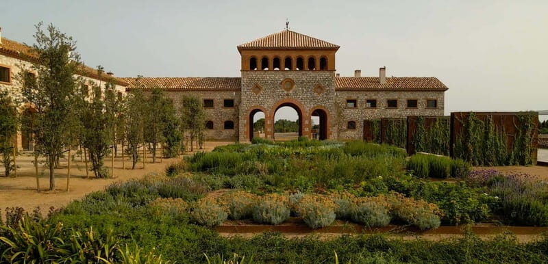 Barcelona: Dalí, Food & Wine Tour with Tastings - An In-Depth Look at the Tour Experience