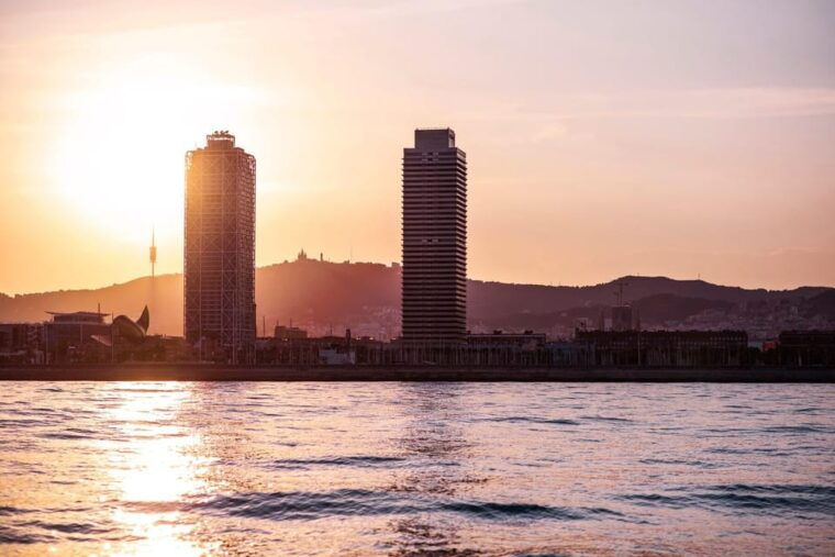 barcelona-daytime-or-sunset-catamaran-cruise-with-music